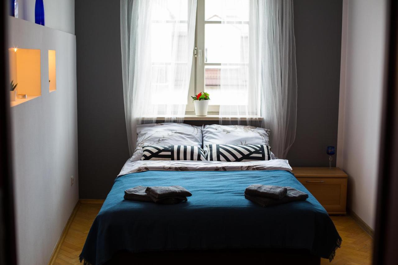 V Hostel Varsó Kültér fotó