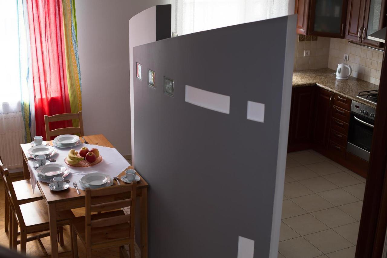V Hostel Varsó Kültér fotó