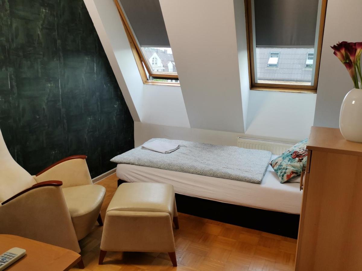 V Hostel Varsó Kültér fotó