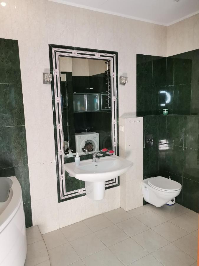 V Hostel Varsó Kültér fotó